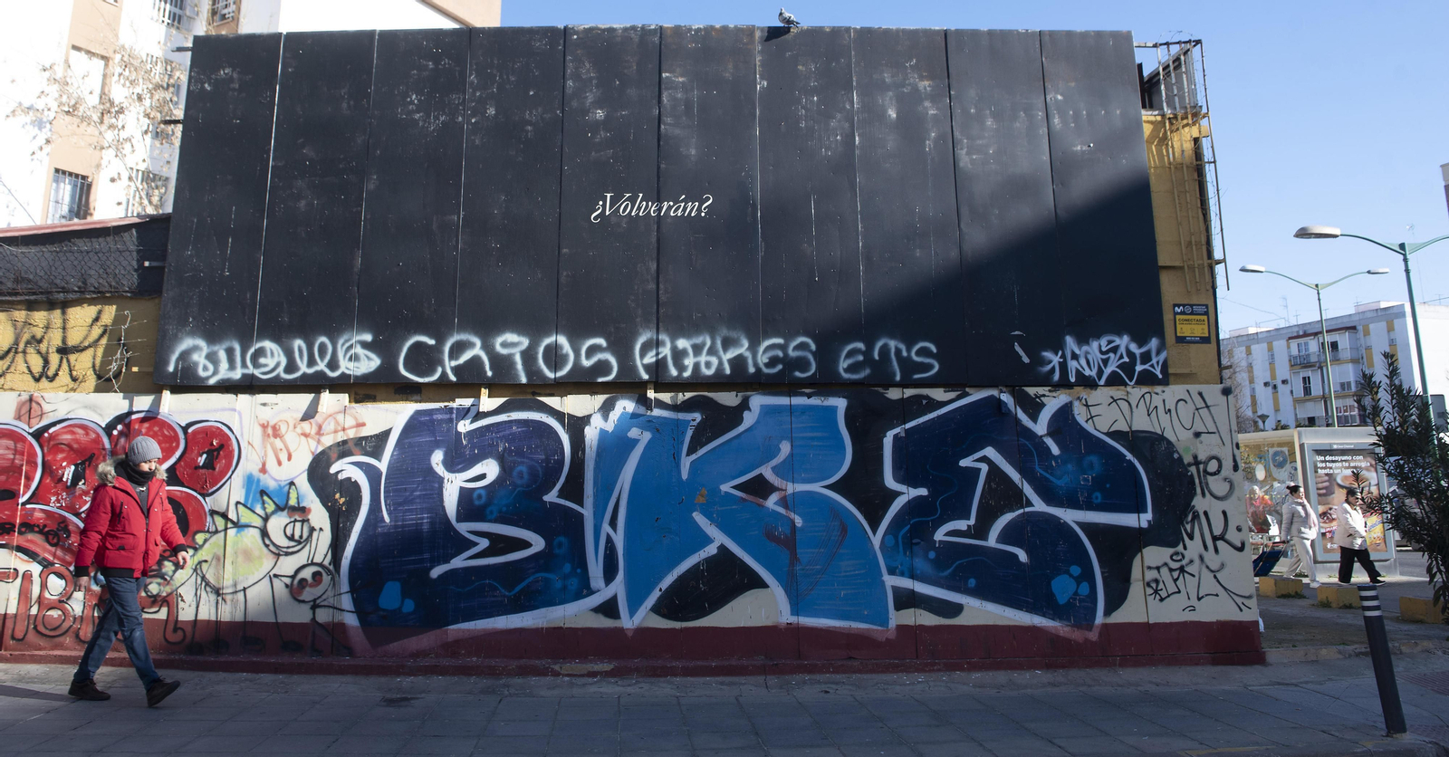 Una perspectiva del antiguo ventorrillo en la que se puede ver su mal estado.