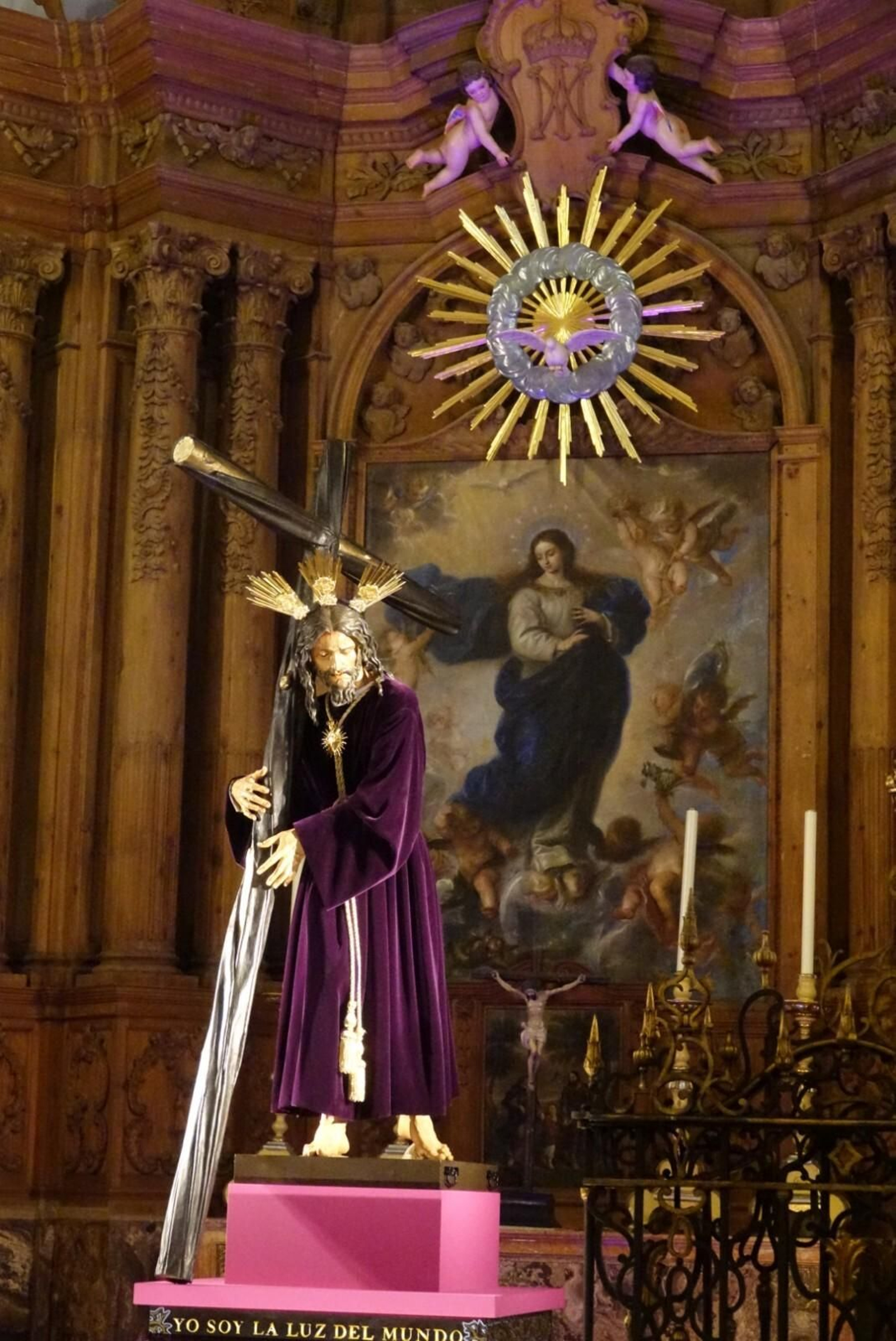 La veneración 'El verbo encarnado' en la Catedral de Málaga, en fotos
