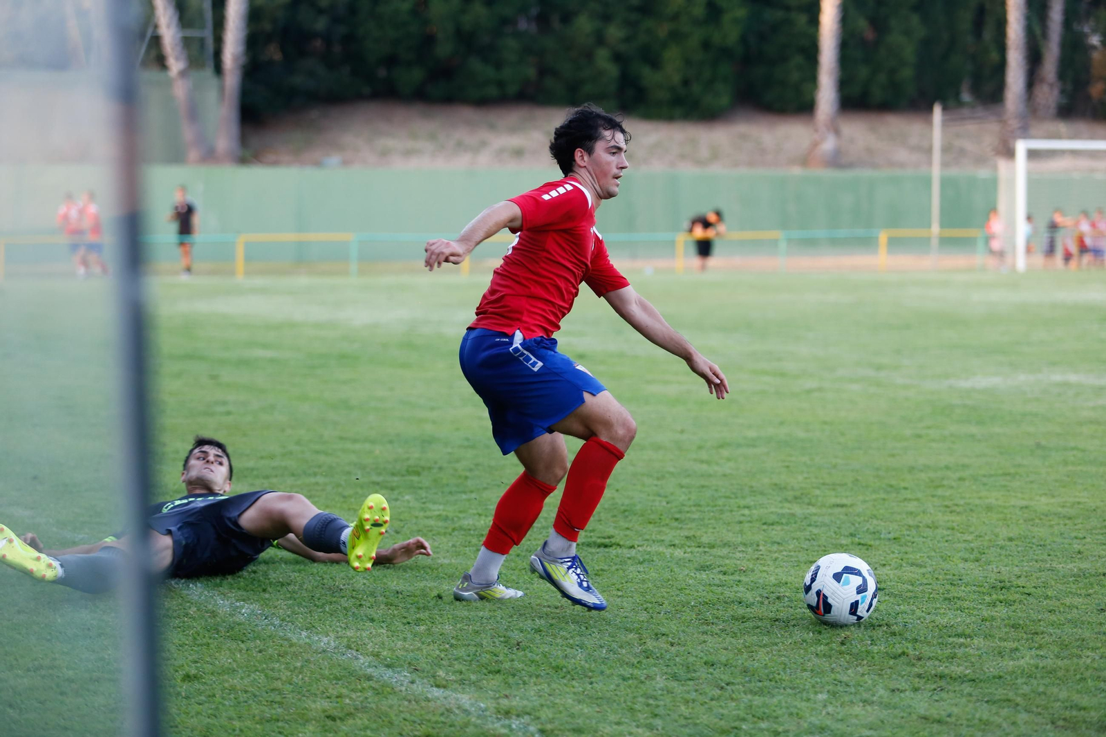 Las fotos del triangular en el estadio Carlos Piña de Los Barrios con el Algeciras CF y el Ceuta B