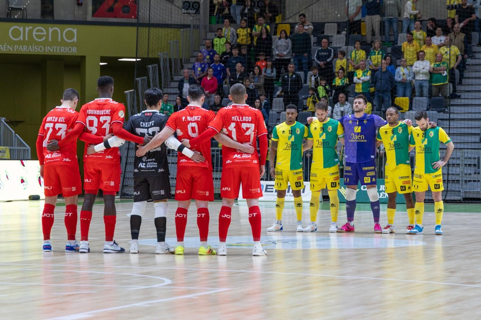 En imágenes: la afición y mejores jugadas del Jaén FS - Jimbee Cartagena