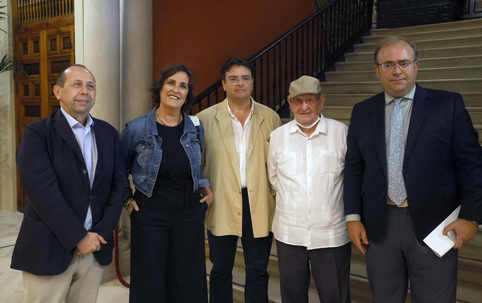 Presentación del libro  'Juan Robles, la sonrisa del tabernero' de Carlos Navarro, todas las imágenes