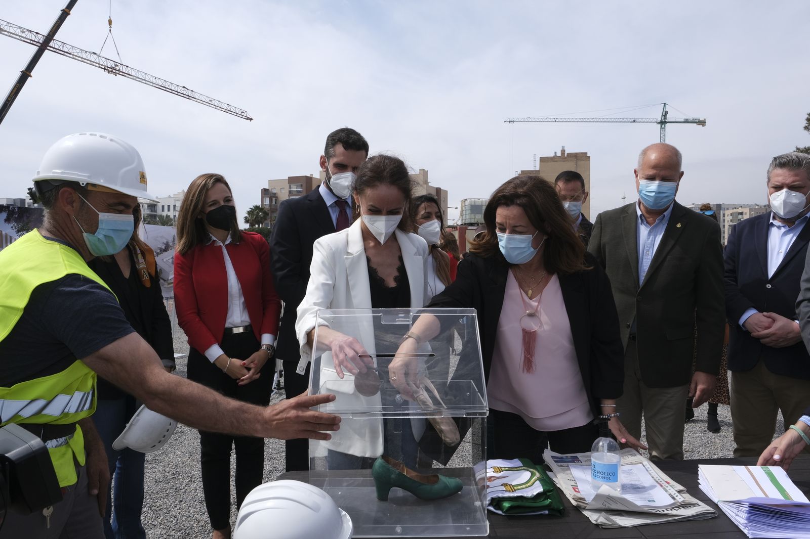 Fotogalería colocación primera piedra Conservatorio Profesional de Danza 'Kina Jiménez' de Almería