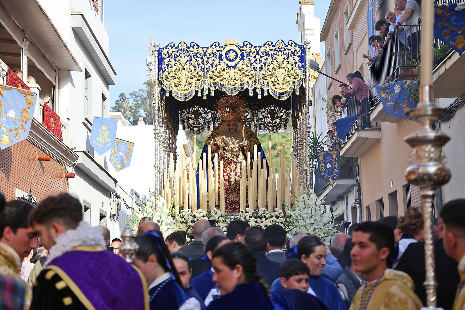Imágenes de la VIrgen de Los Dolores por su barrio de las Colonias
