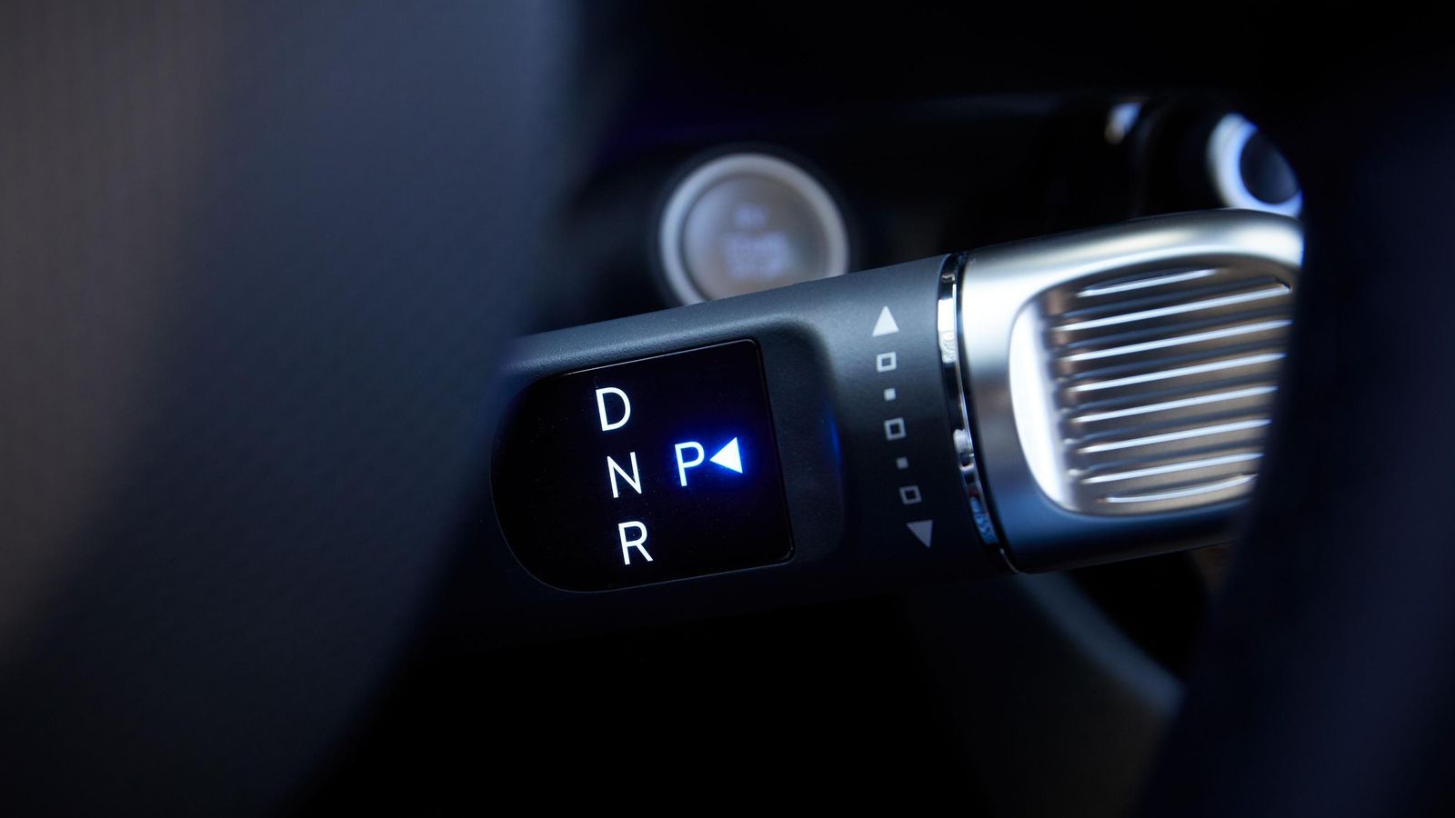 Mando como el del cambio son idénticos a los de otros modelos de la familia Ioniq.