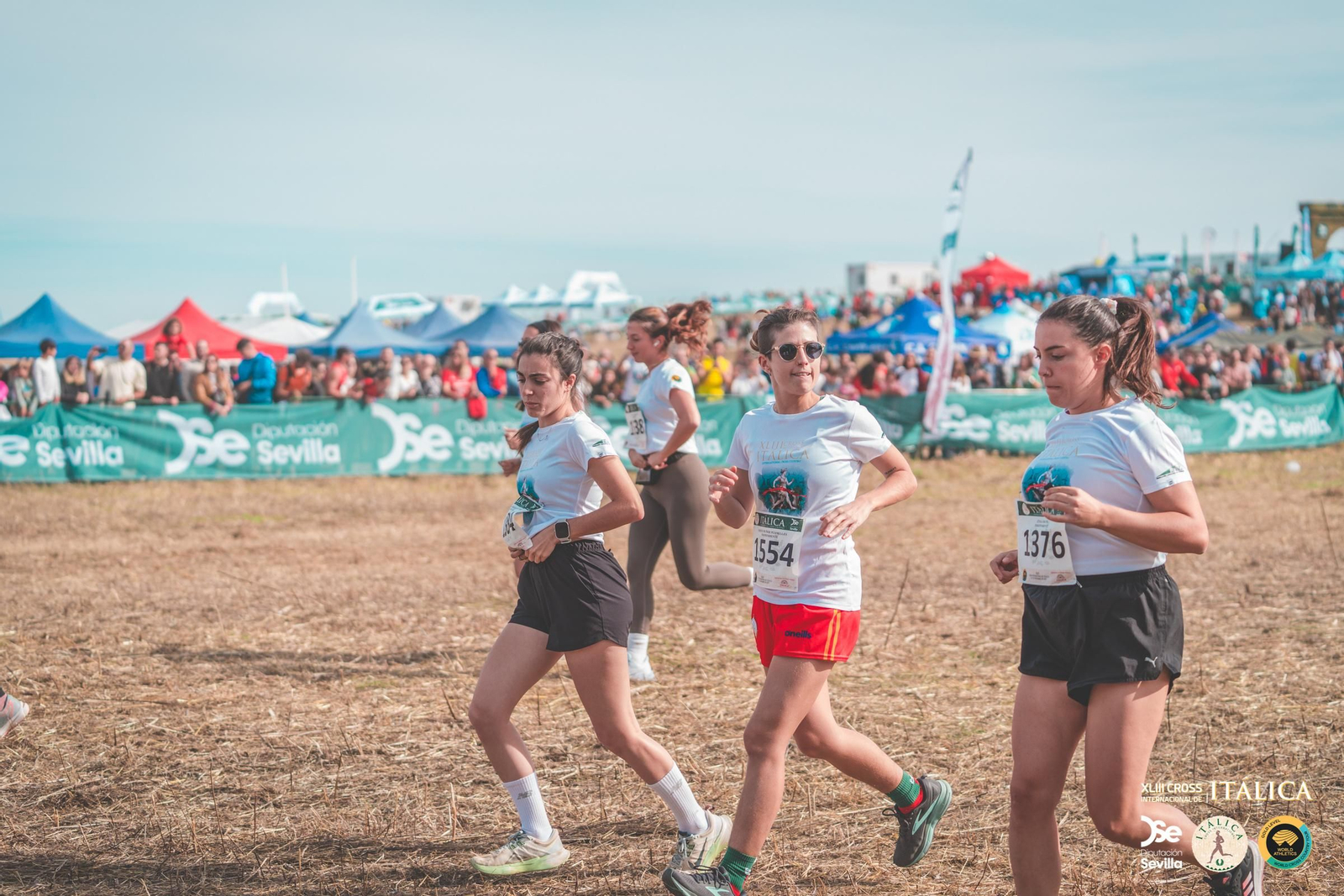 Búscate en las fotos del Cross de Itálica 2025 | 1