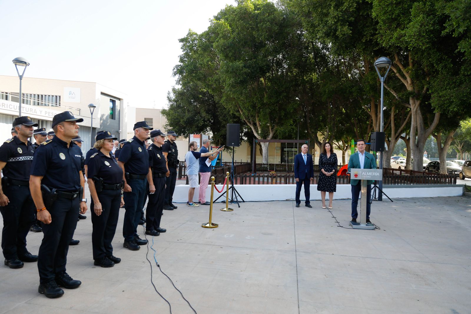 Inauguración de la plaza dedicada al Policía Local Paco Carretero Escribano