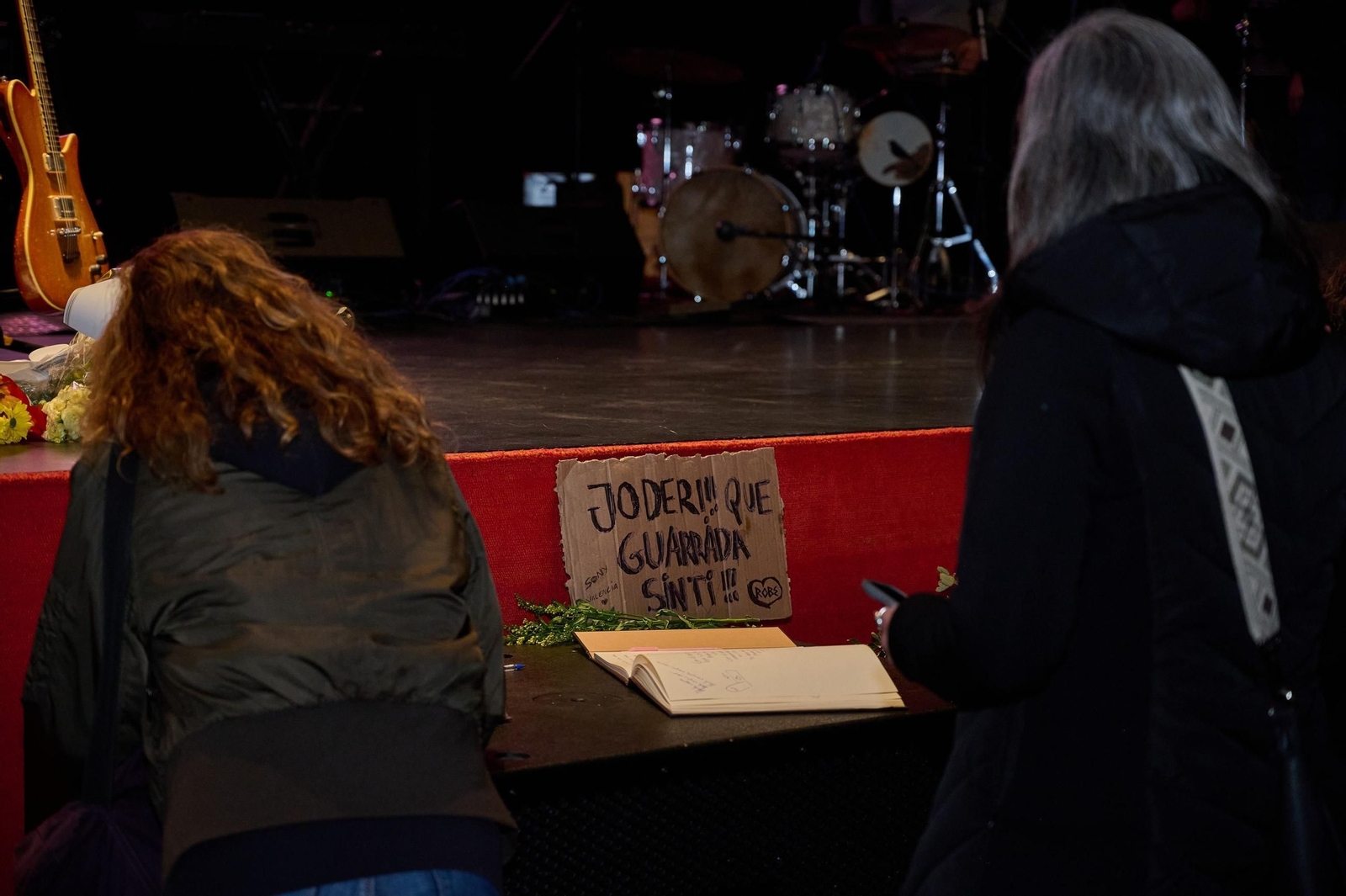 Las fotos del acto homenaje a Robe Iniesta en Plasencia