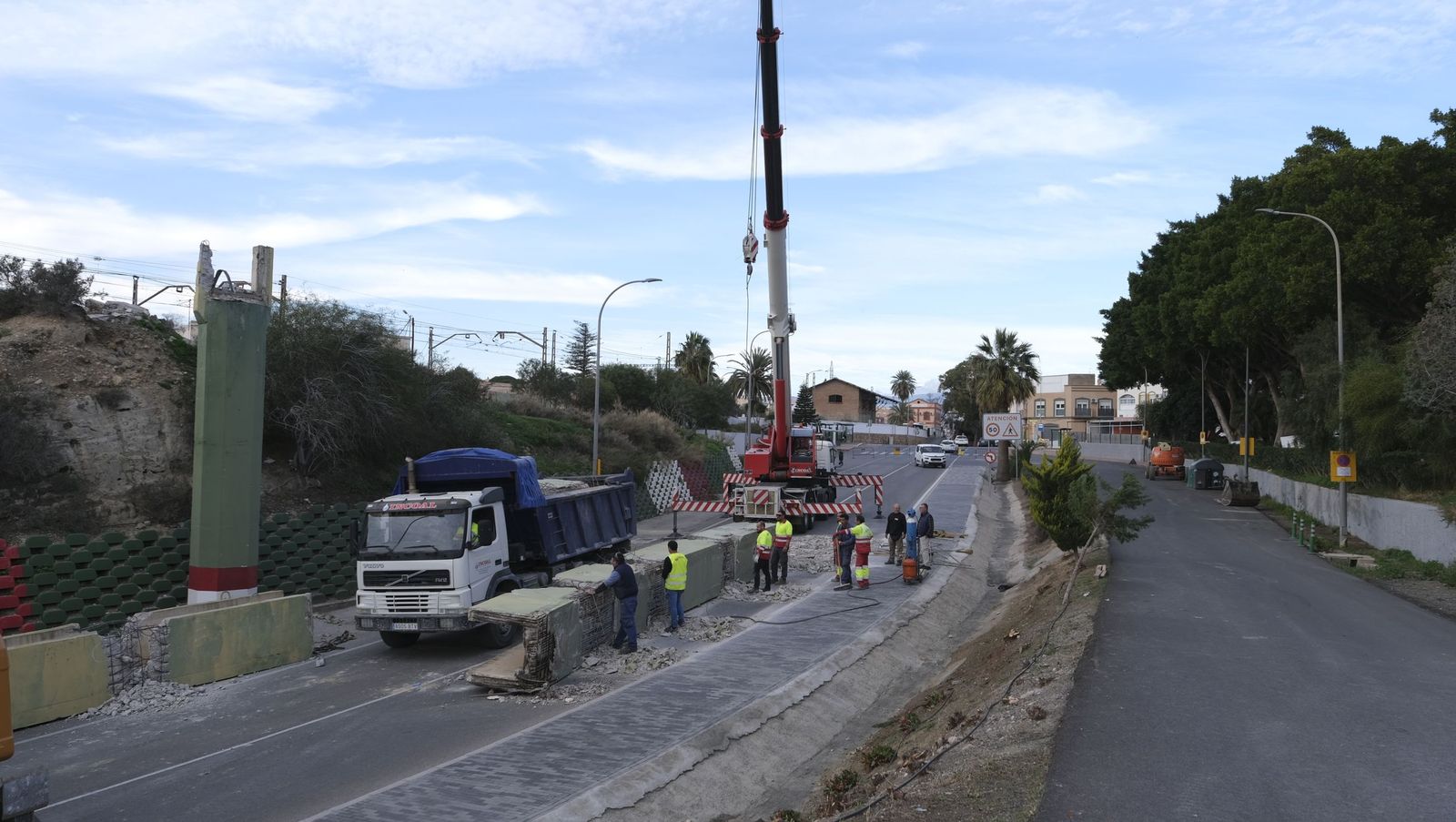 El acueducto de Huércal de Almería ya es historia, en fotos