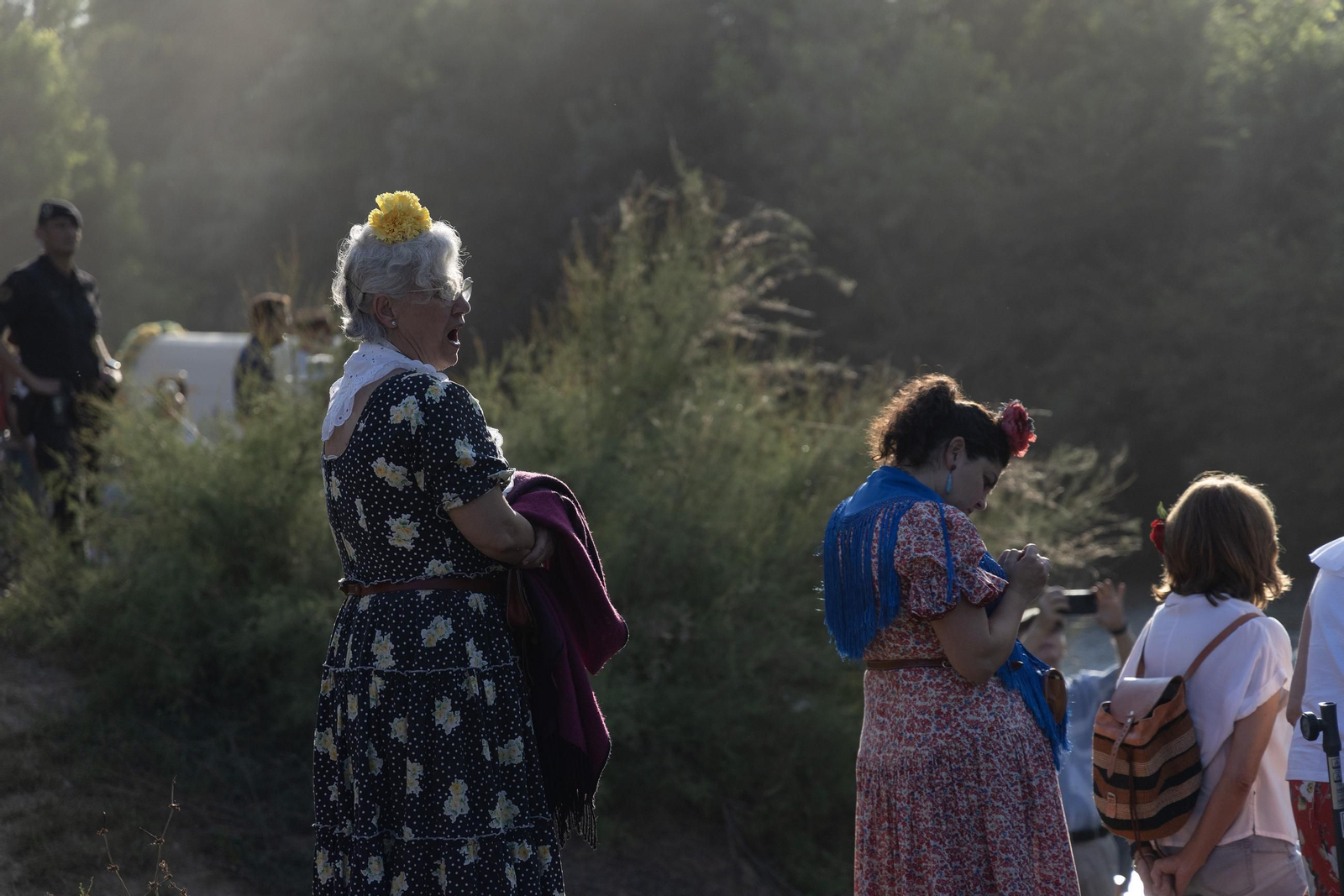 La Hermandad de Triana y Sevilla a su paso por el Vado de Quema