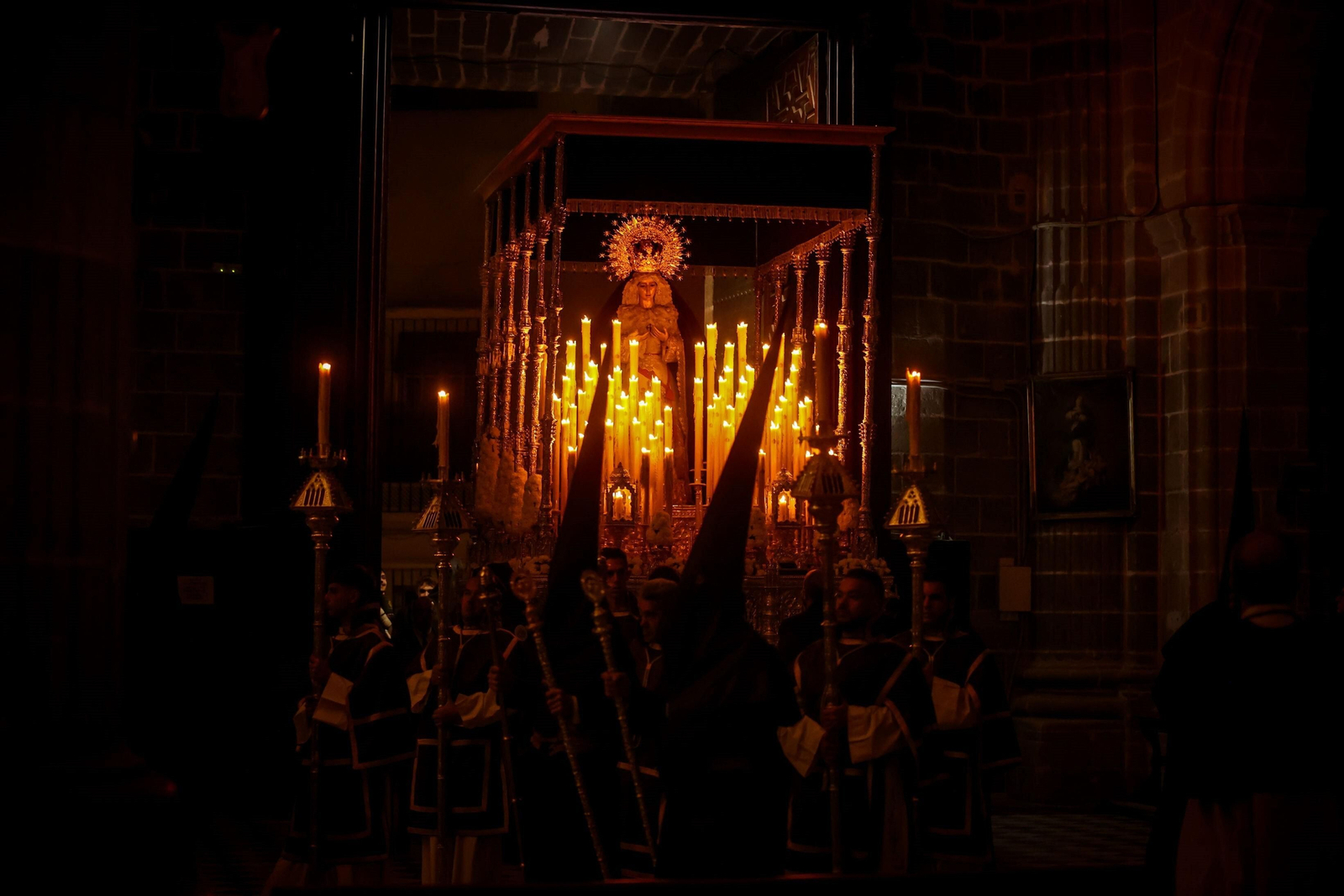 Madrugada del Viernes Santo en Jerez: imágenes de la Noche de Jesús