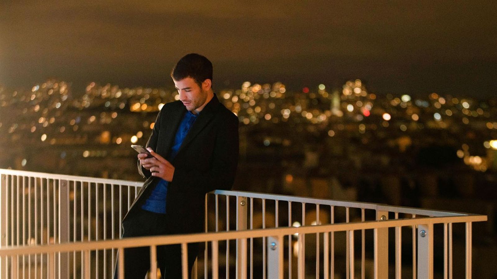 Rabah Nait Oufella es el novelista Karim D., pero también 'Arthur Rambo' en las redes sociales.