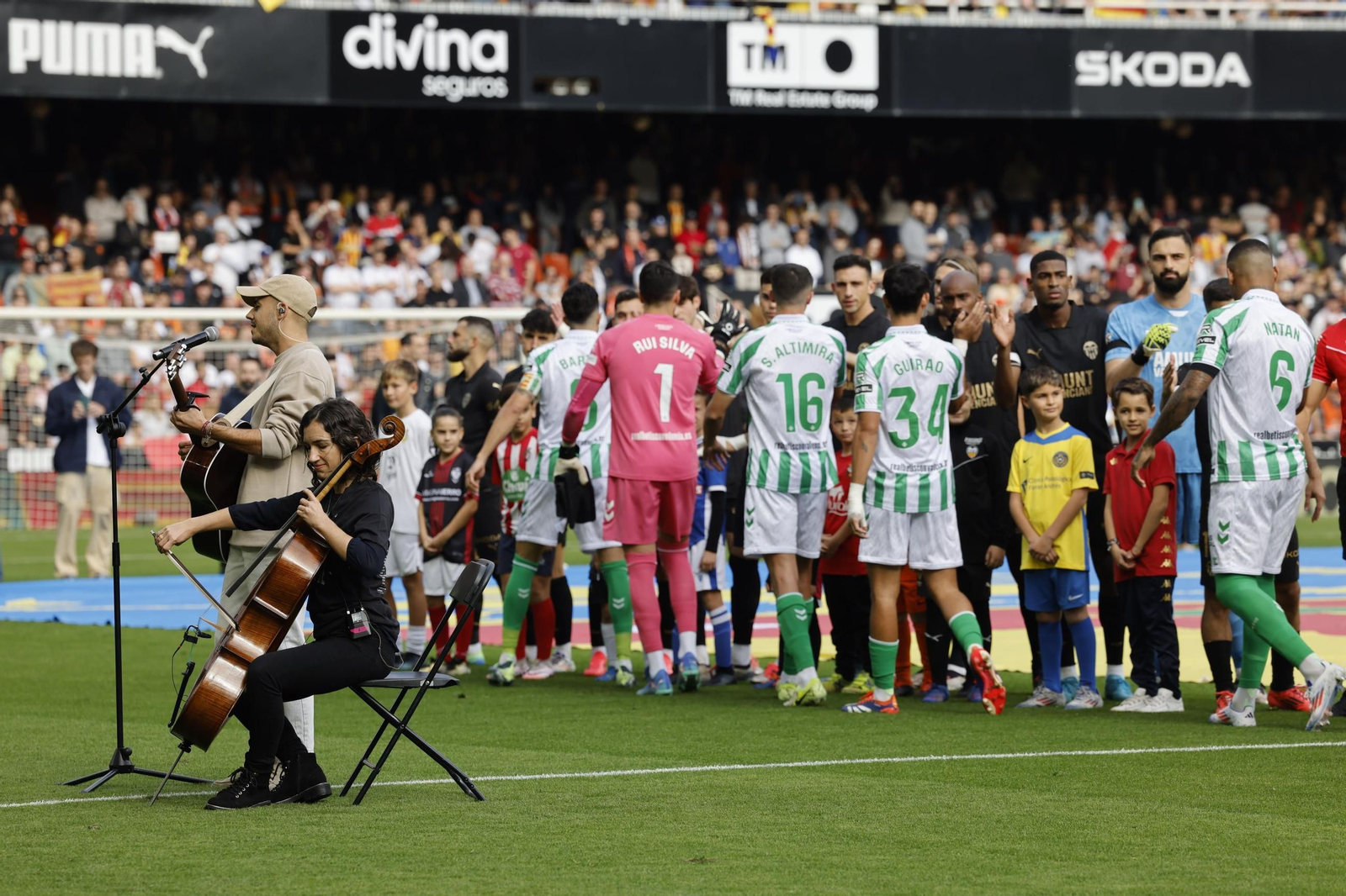 Las fotos del emotivo Valencia - Betis