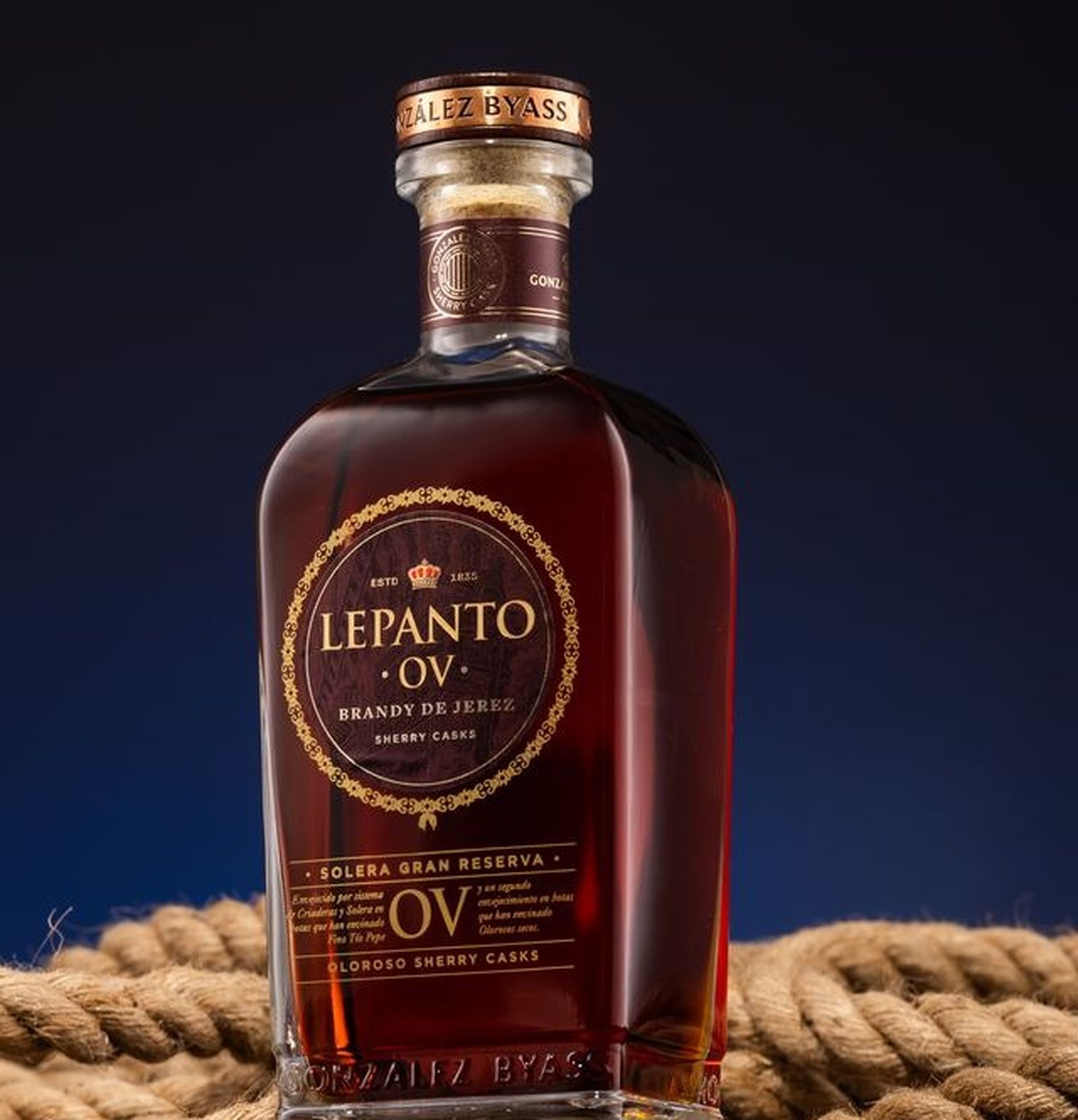 Botella del Brandy de Jerez Lepanto OV, de González Byass.