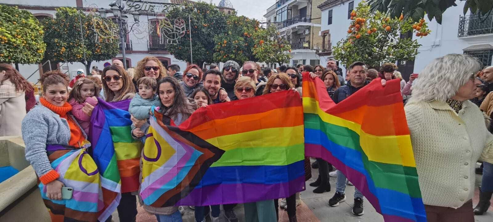 Concentración de repulsa a la agresión homófoba celebrada el domingo en Villa del Río. Concentración de repulsa a la agresión homófoba celebrada el domingo en Villa del Río.