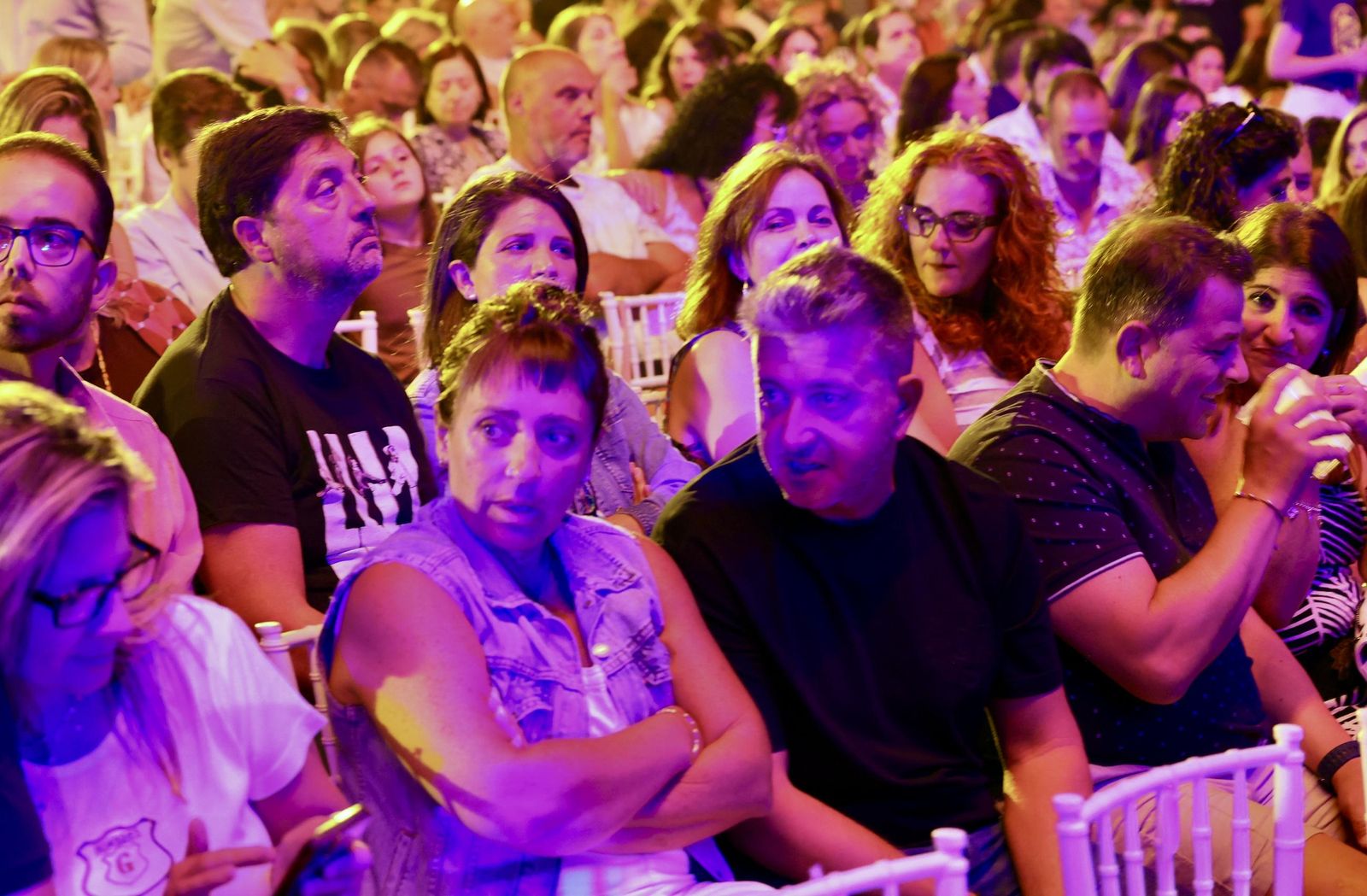 Búscate en el concierto de Hombres G