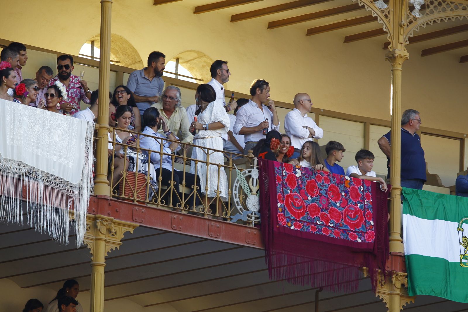 Imágenes del ambiente de la corrida de toros de la Feria de Almería