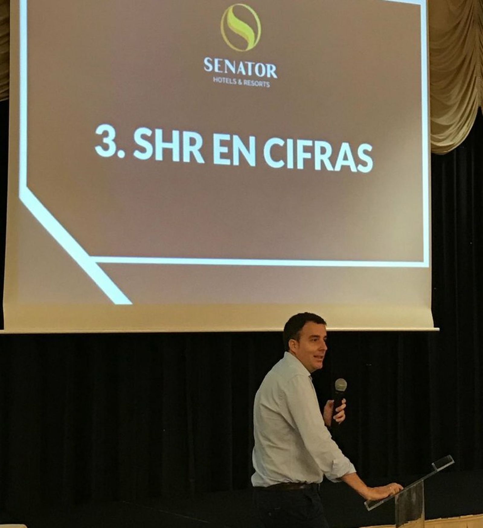 El director de Operaciones, José María Rossell, fue el encargado de comenzar las jornadas.