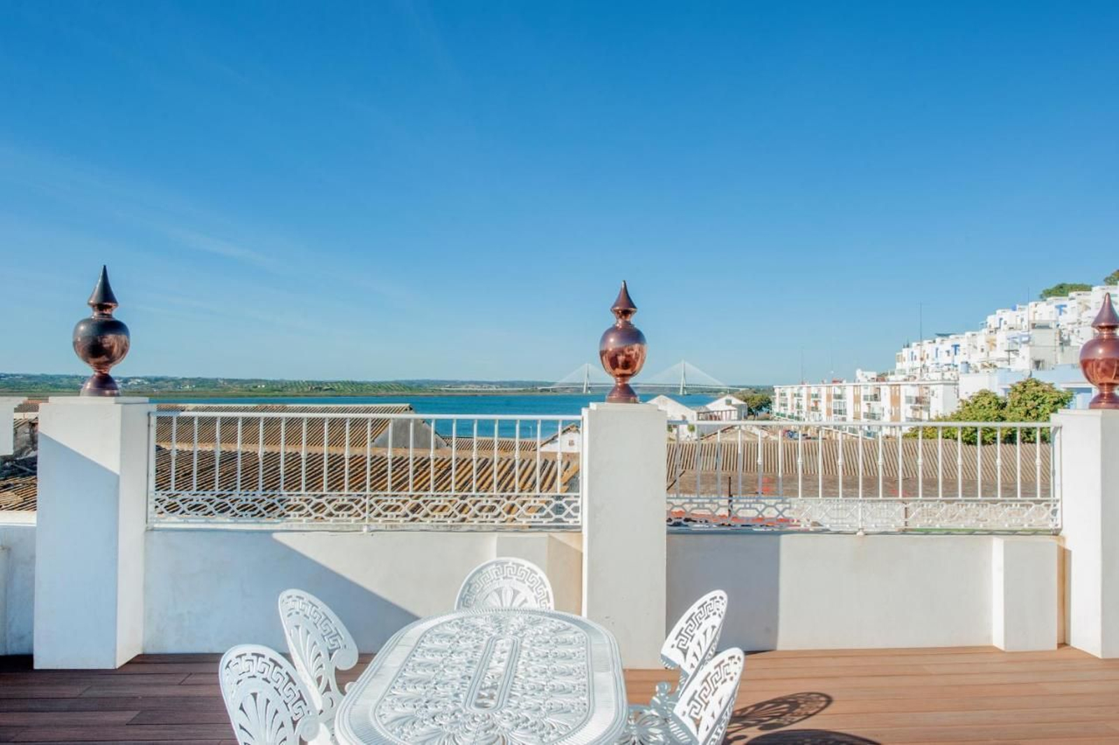 Esta casa verde de Ayamonte es uno de los alojamientos más bonitos y mejor valorados de Huelva Esta casa verde de Ayamonte es uno de los alojamientos más bonitos y mejor valorados de Huelva