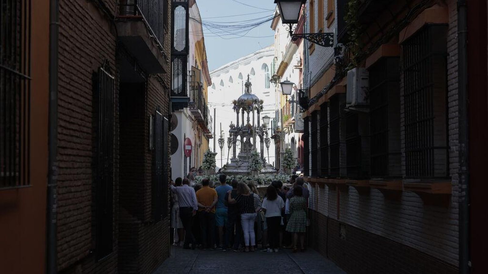 La Custodia del Corpus de Triana, por la entrañas del barrio.