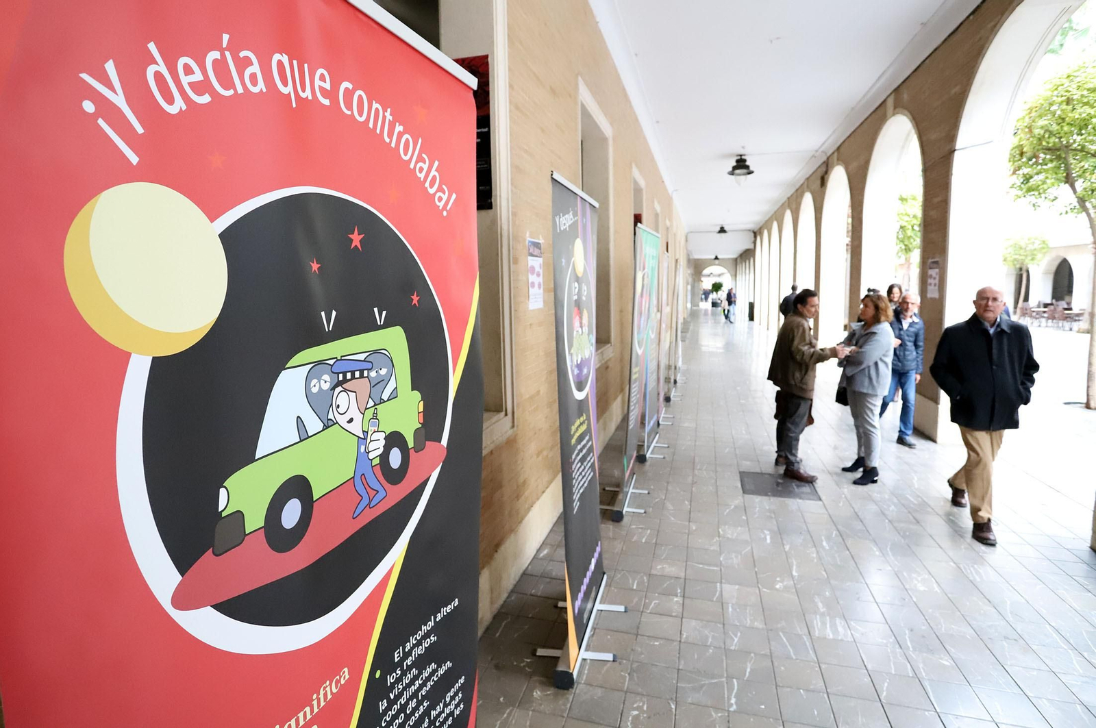 Imágenes del stand de información y sensibilización por el Día Mundial sin Alcohol