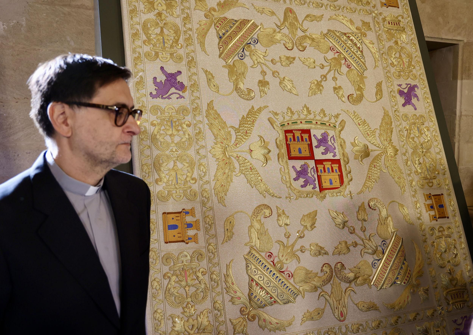 Presentación de la nueva tumbilla de la Virgen de los Reyes