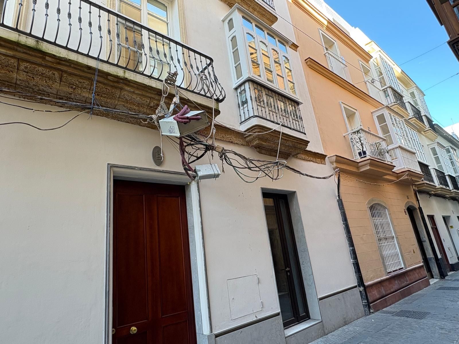 Lío de cables en Veedor