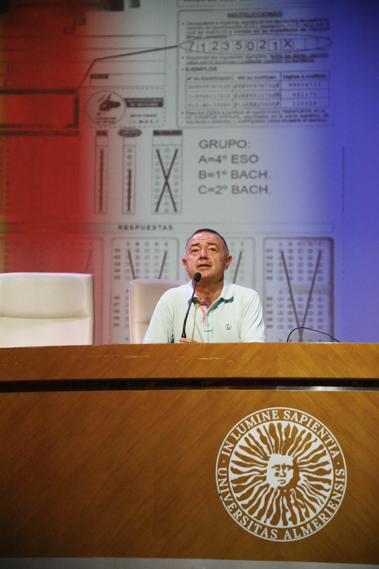 La IX Edición del concurso en resolución de problemas matemáticos Indalmat de Almería, en imágenes