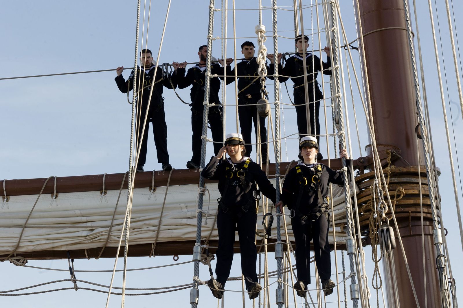 Las imágenes de la despedida del Juan Sebastián de Elcano