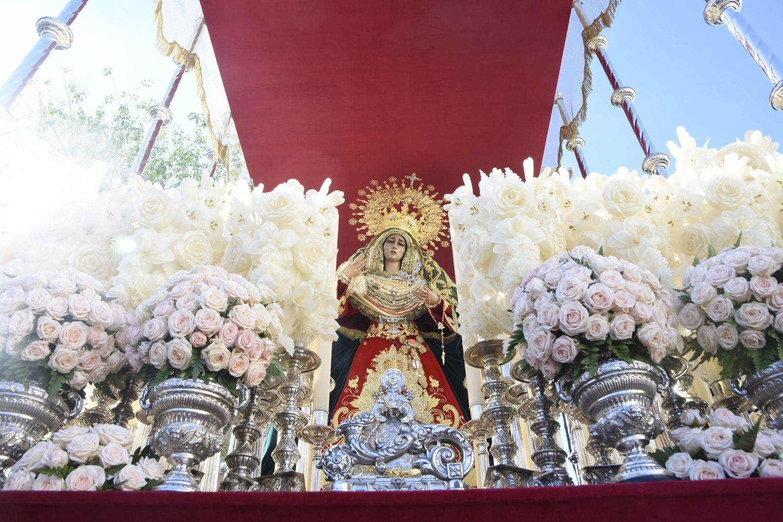 La Virgen de la O, en su paso de palio.