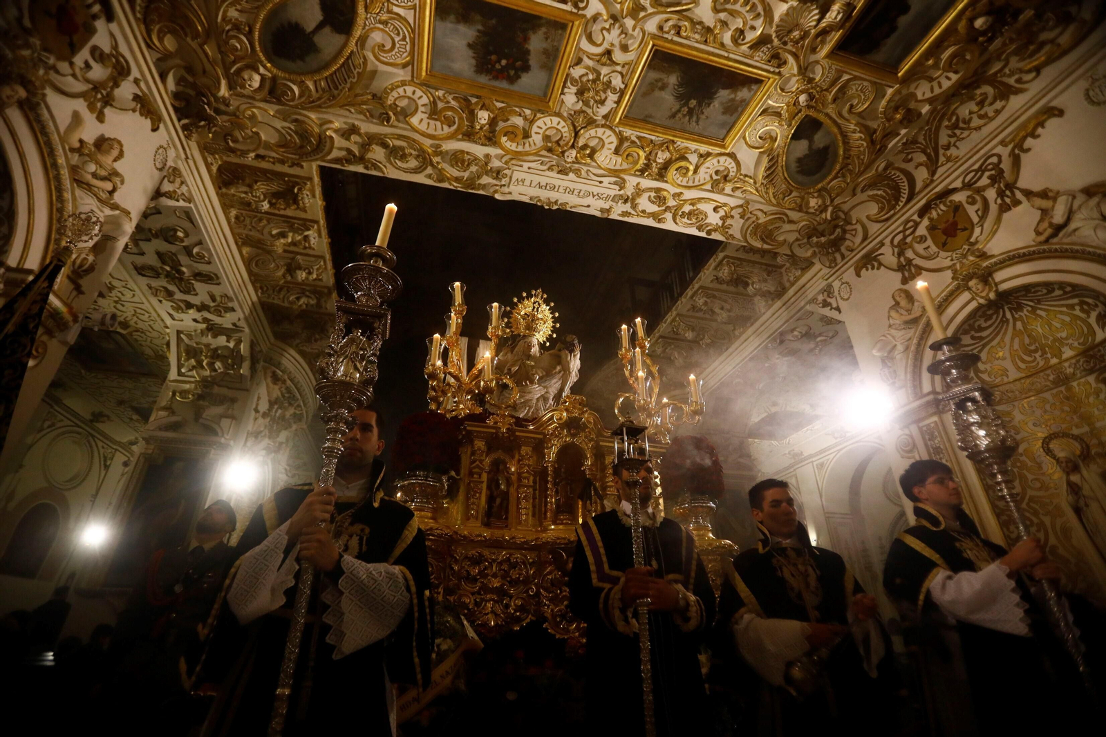 Las mejores imágenes de la hermandad de las Angustias en este Jueves Santo de Córdoba