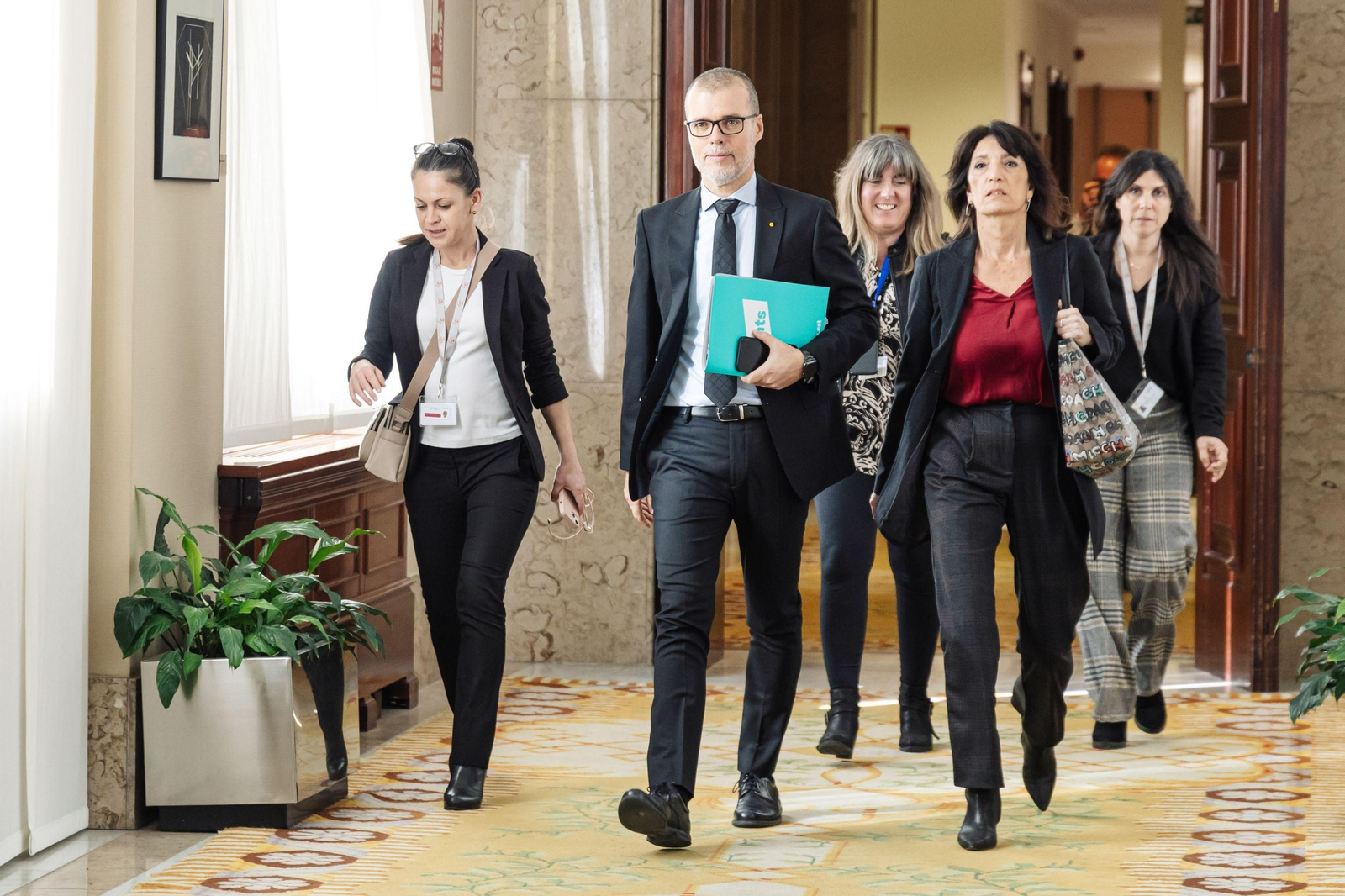 El diputado de Junts Josep María Cruset a su llegada a una reunión de la Junta de Portavoces.