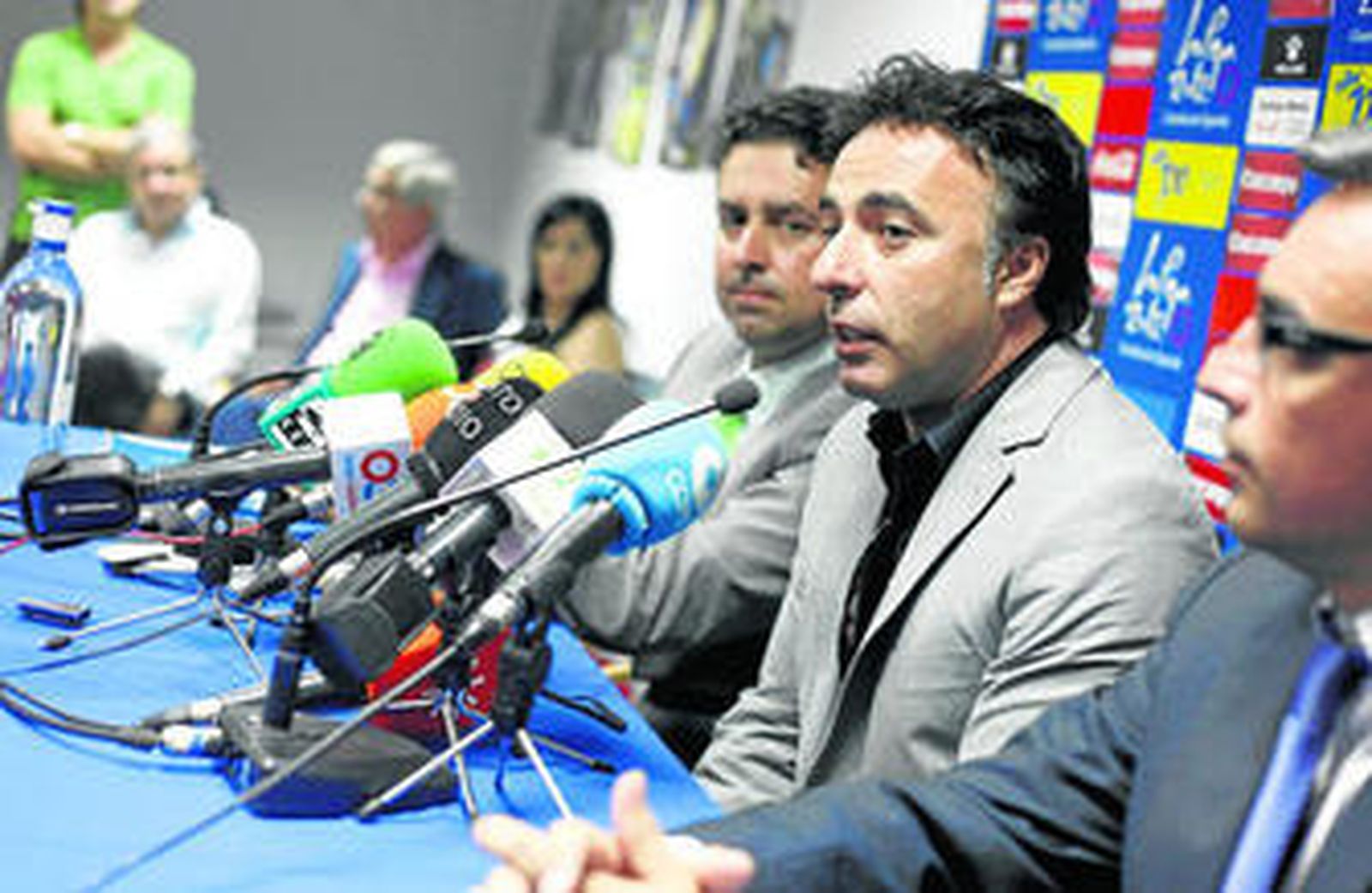 Quique Pina, tomando la palabra el día de su presentación.