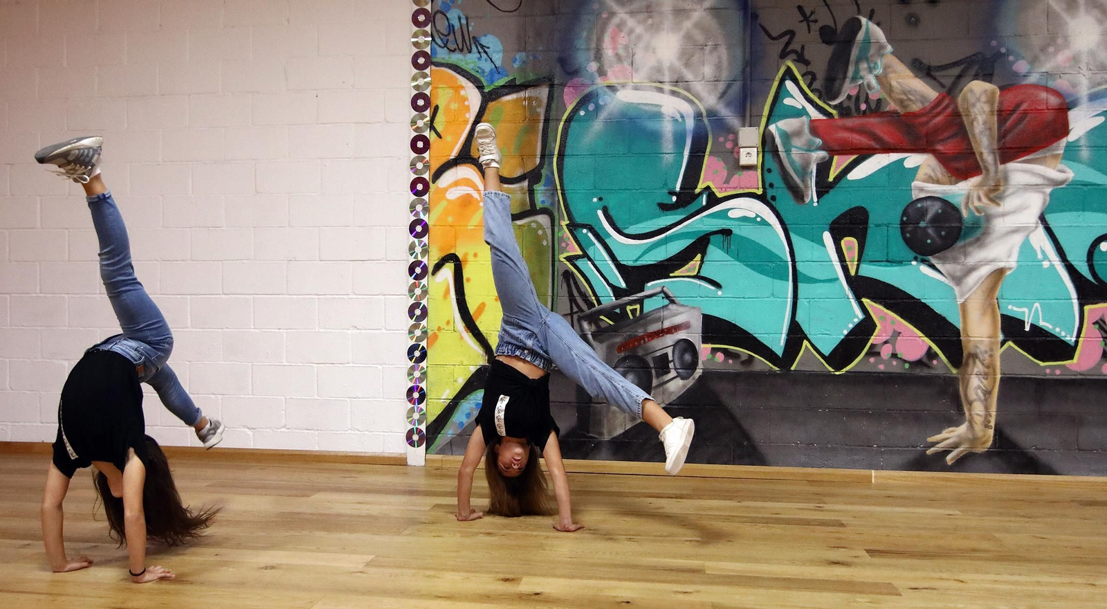 Imágenes de las niñas jerezanas participantes en un programa de Canal Sur