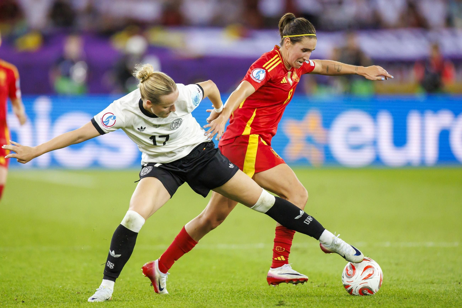 Las mejores imágenes de la semifinal Alemania-España de la Eurocopa femenina