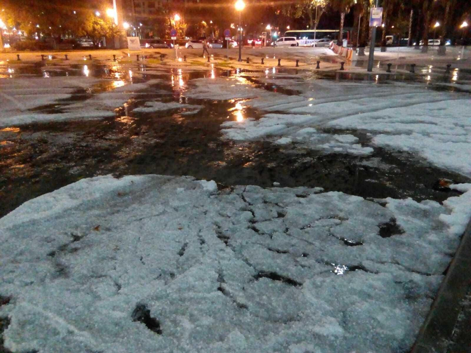 La fuerte granizada en el puerto de Málaga