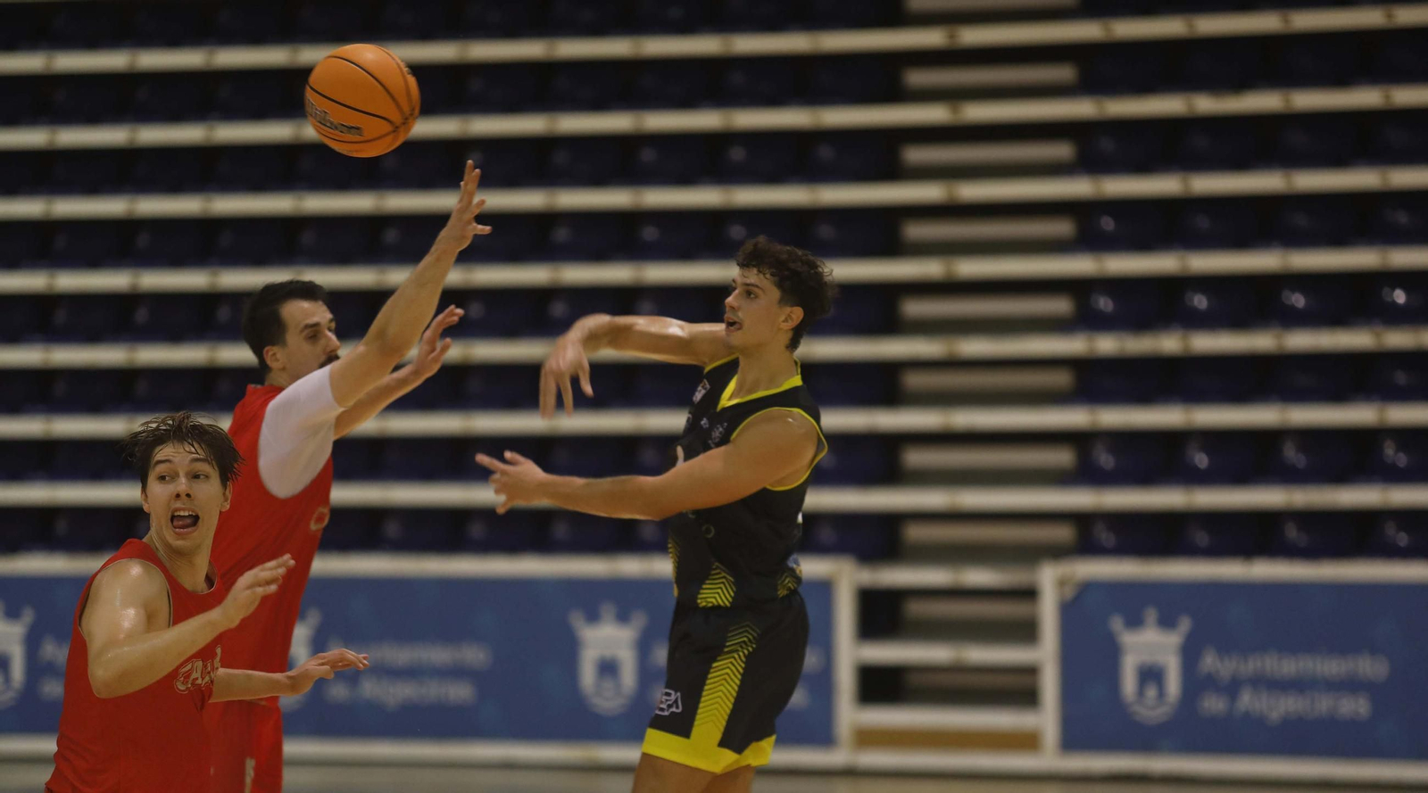 Las fotos del Udea Algeciras - Caja 87 Sevilla de la Copa Diputación