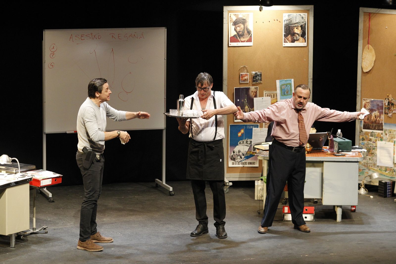 Fotogalería Festival de Teatro de El Ejido. Obra "El Asesino de la Regañá". Teatro Municipal de El Ejido