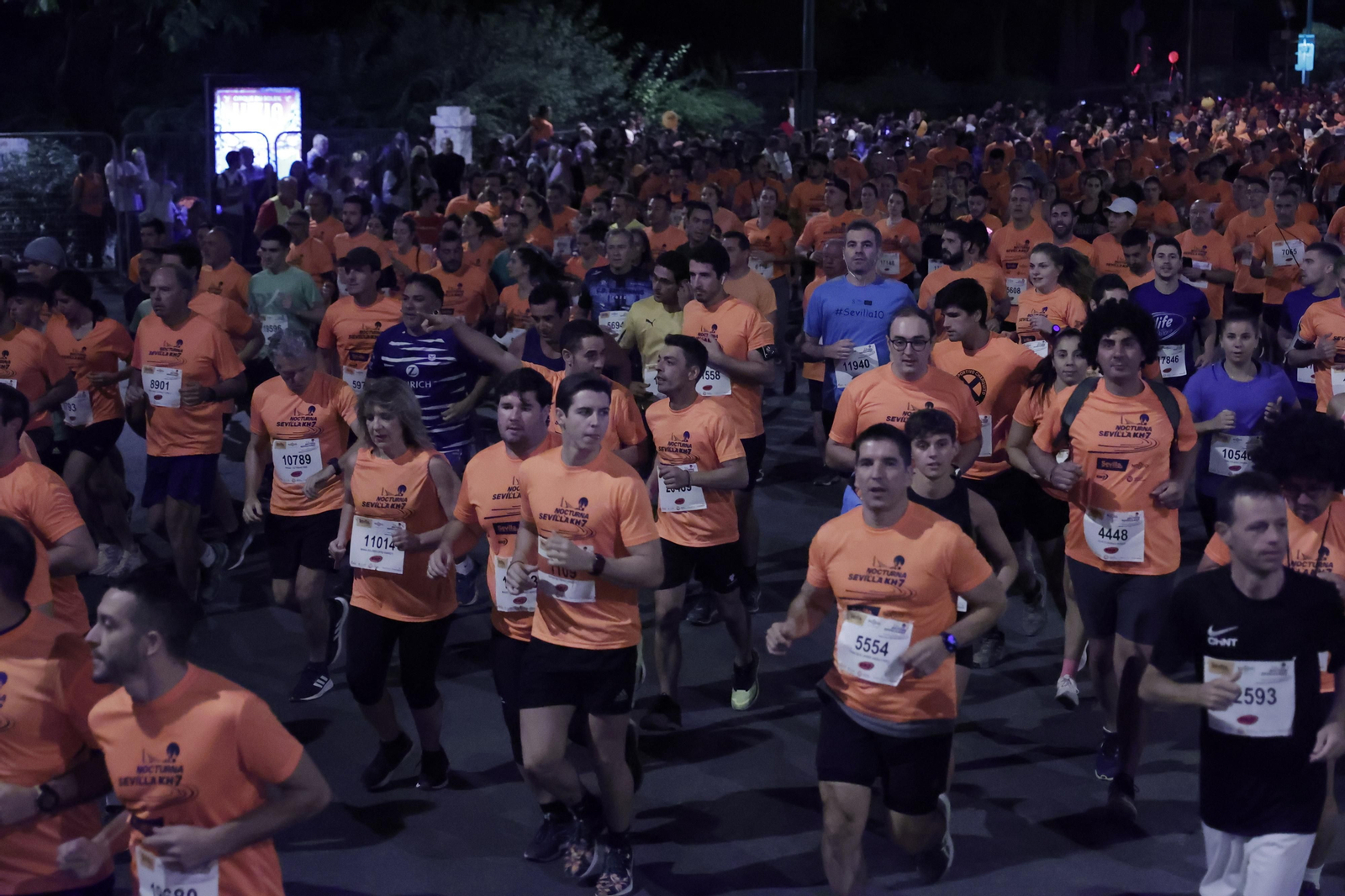 Búscate en la Carrera Nocturna de Sevilla (4)