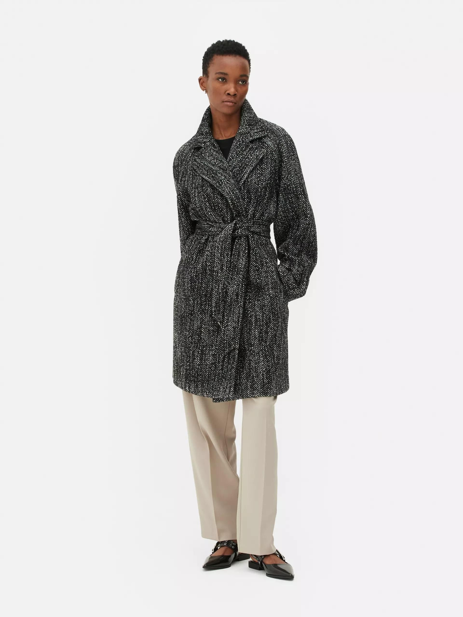 El abrigo de espigas de Primark, la elección más arreglada