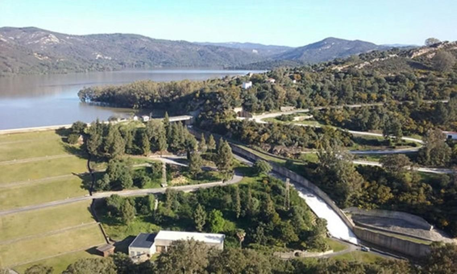 Embalse del río Guadarranque.