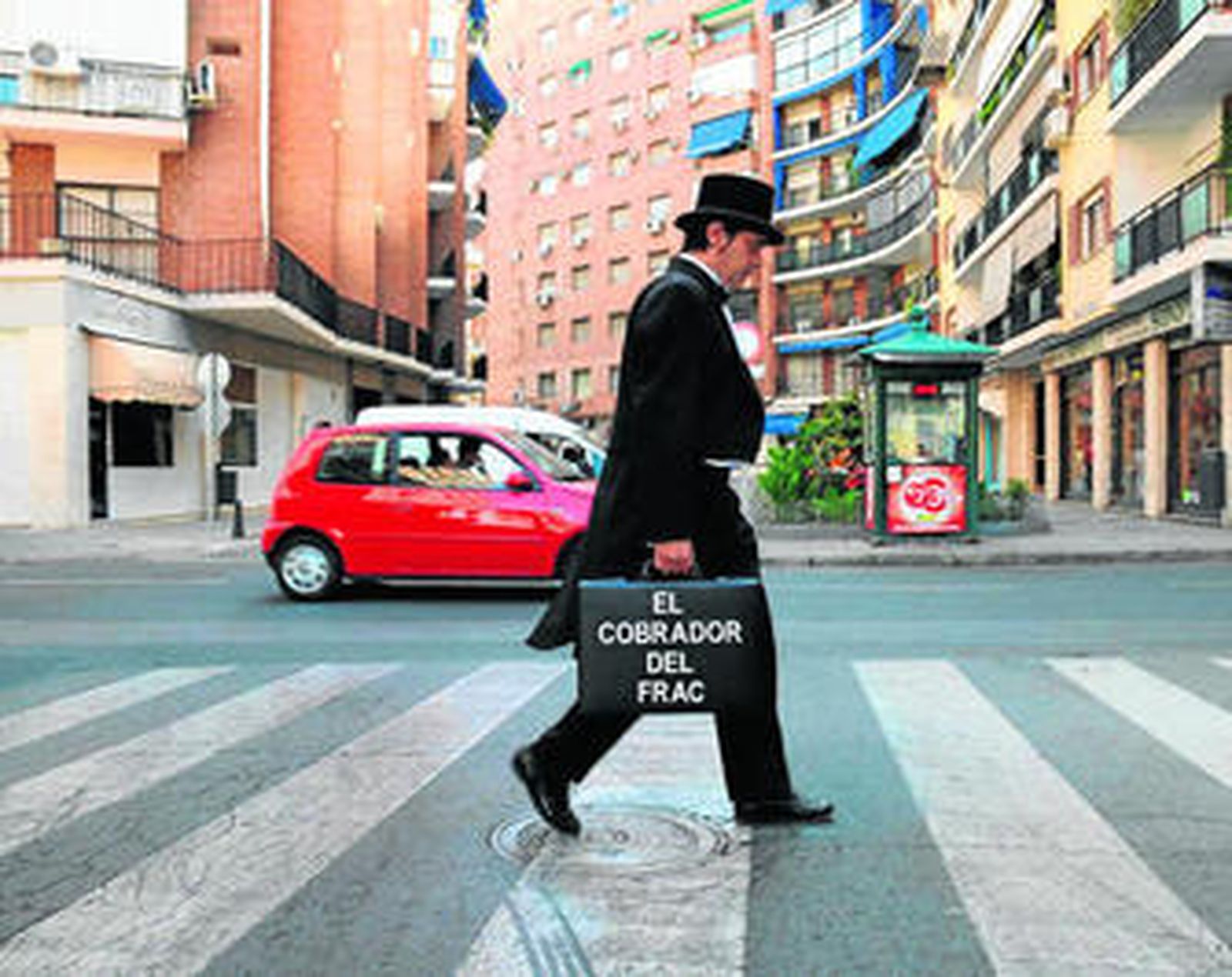 Imagen de un Cobrador del Frac, negocio que sigue en auge.