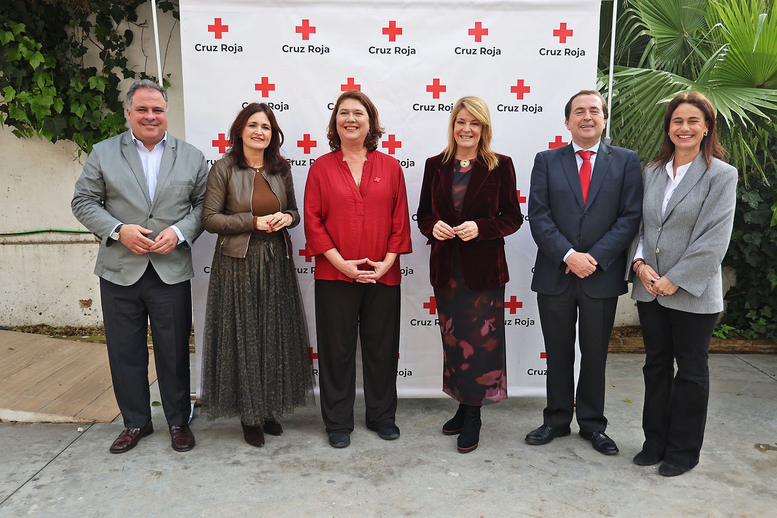 Fotografías del acto de reconocimiento de Cruz Roja a empresas y entidades