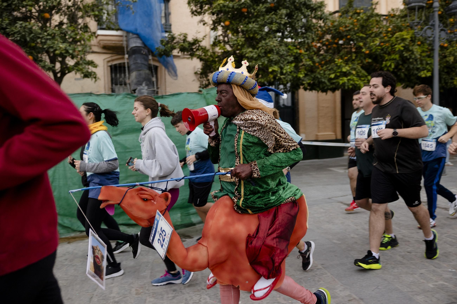 Las mejores imágenes de la carrera popular San Silvestre Gaditana 2024