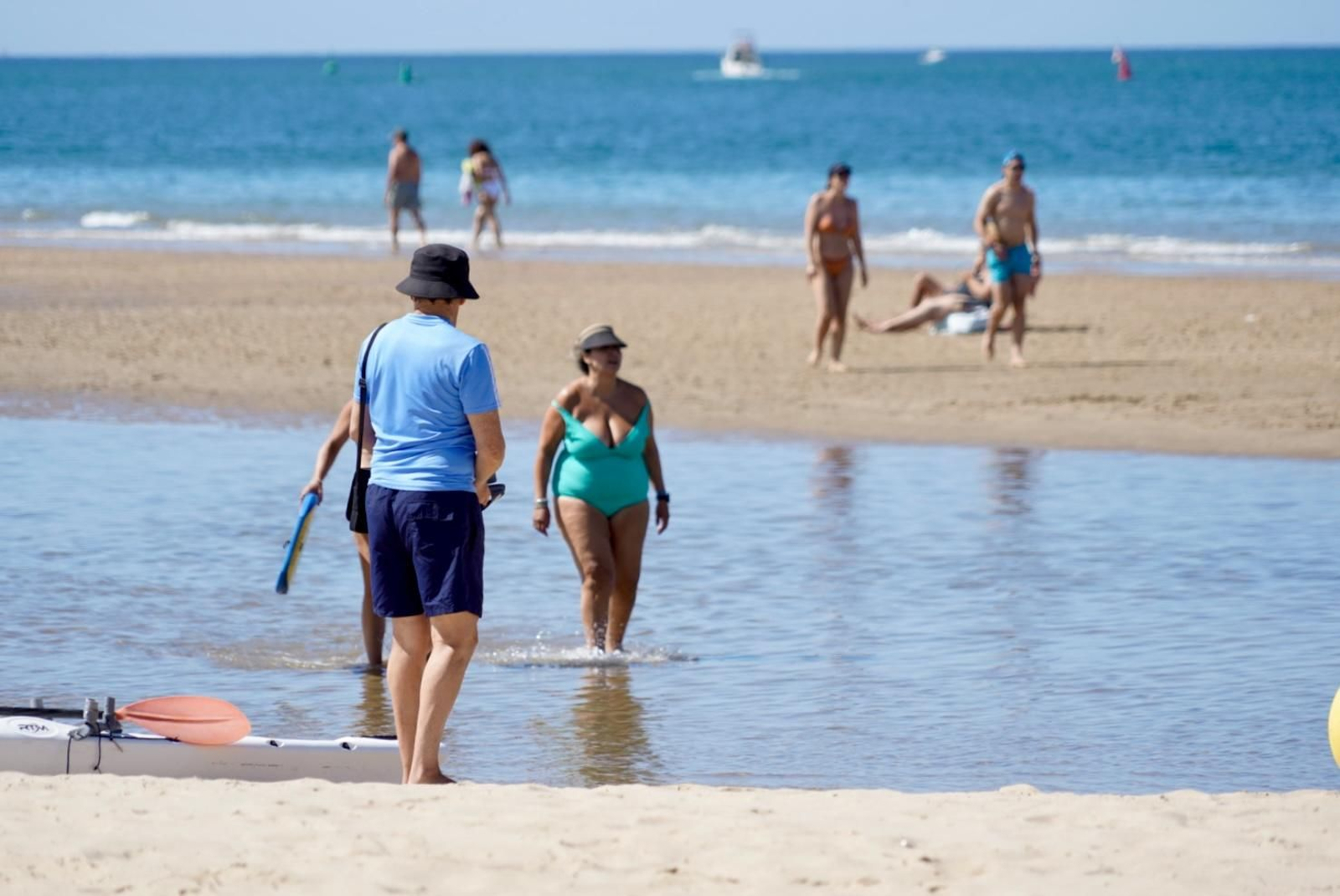 La mañana del sábado en la nueva playa de El Portil