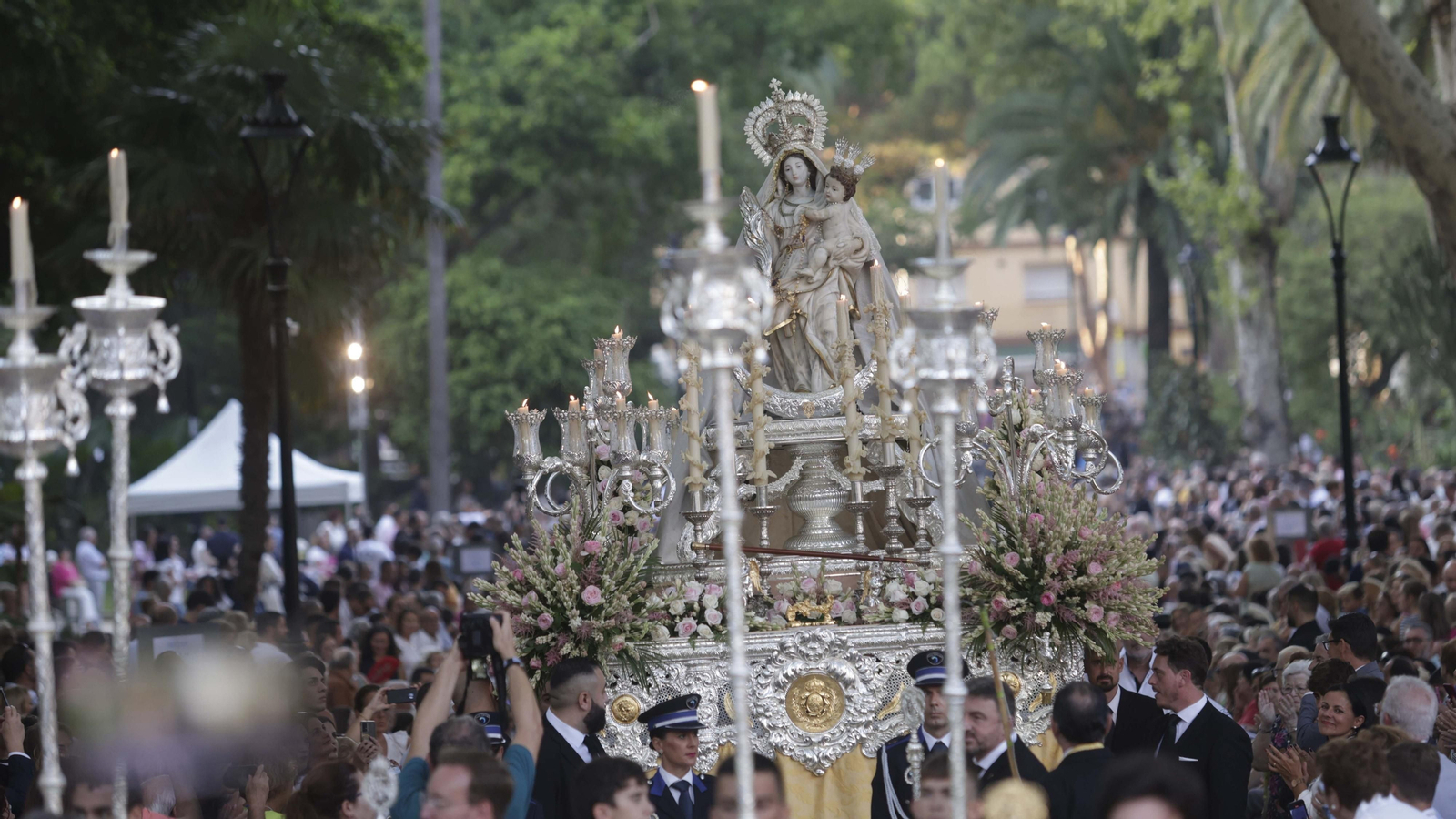 La Magna Mariana de Algeciras por el Parque María Cristina, en imágenes