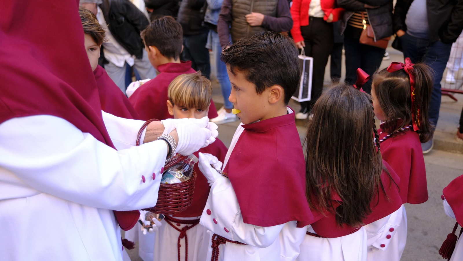 Coronación desaría al viento en su estación de Penitencia