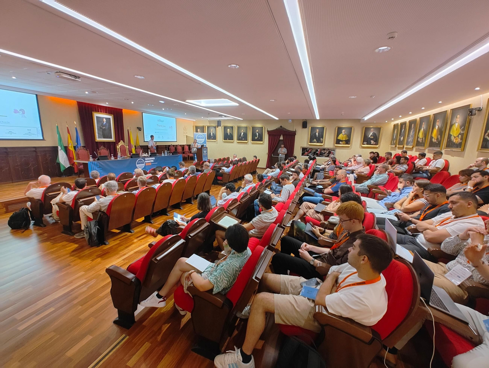 Un momento del congreso sobre semiconductores en la Facultad de Medicina de Cádiz.