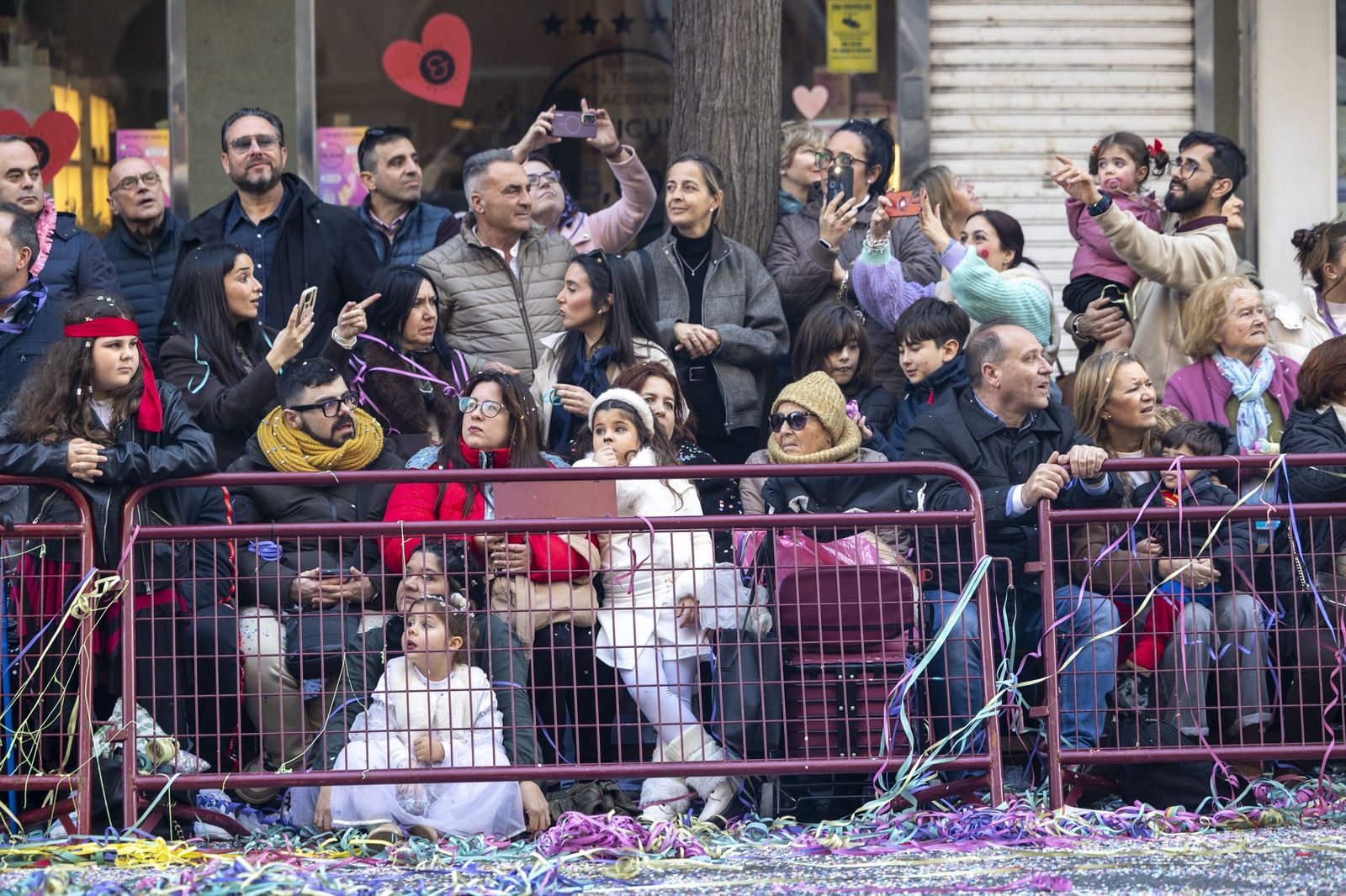 Las mejores imágenes de la Cabalgata del Carnaval de Cádiz 2026