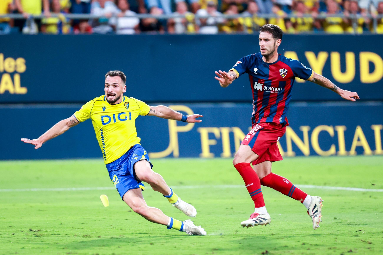 Las imágenes del Cádiz CF-Huesca