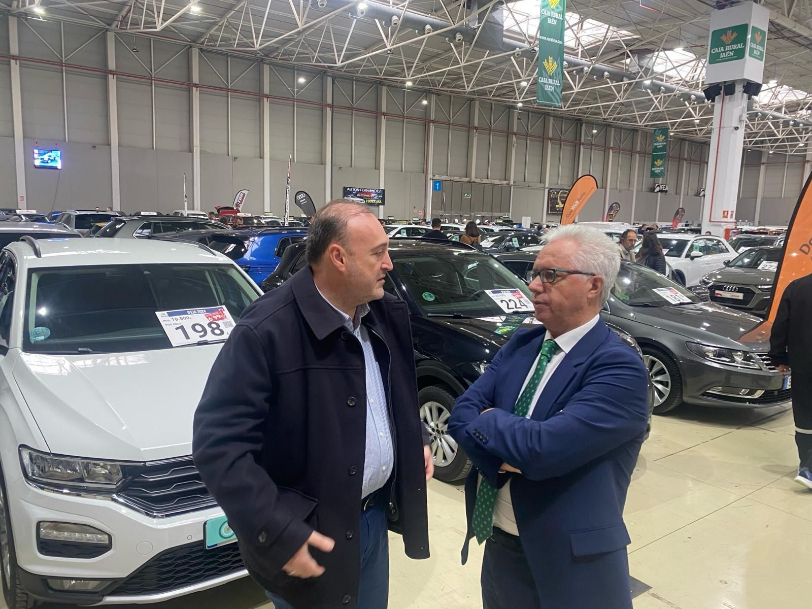 En imágenes: más de 350 coches se exponen en el XVI Salón del Vehículo de Ocasión de Jaén